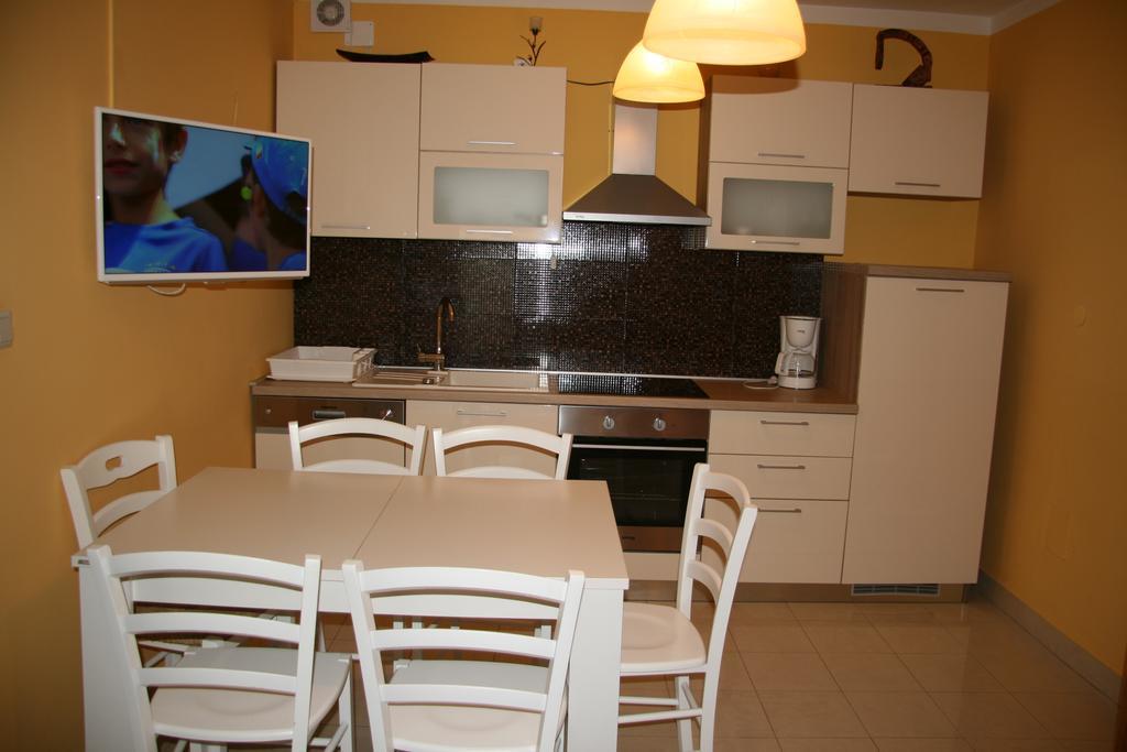 קרק Apartments Karabaic Krk מראה חיצוני תמונה