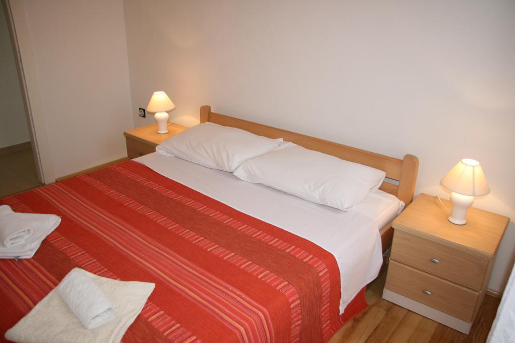 קרק Apartments Karabaic Krk מראה חיצוני תמונה