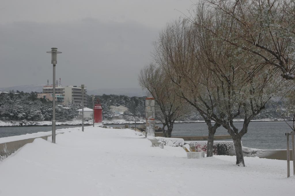קרק Apartments Karabaic Krk מראה חיצוני תמונה