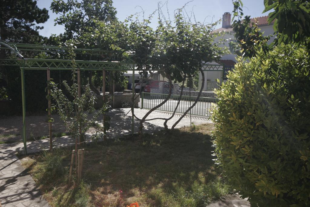 קרק Apartments Karabaic Krk מראה חיצוני תמונה