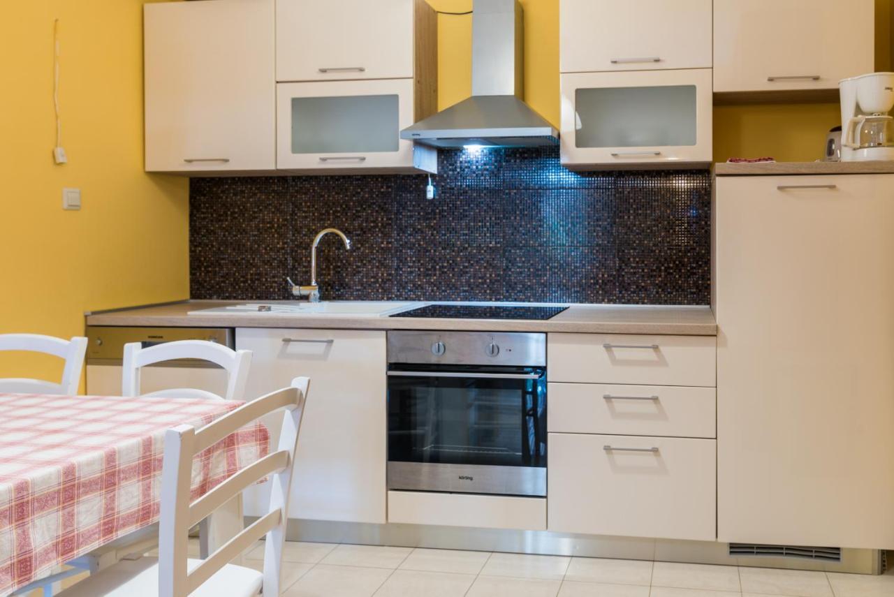 קרק Apartments Karabaic Krk מראה חיצוני תמונה