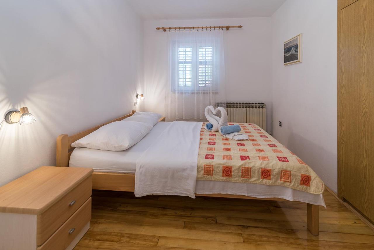 קרק Apartments Karabaic Krk מראה חיצוני תמונה